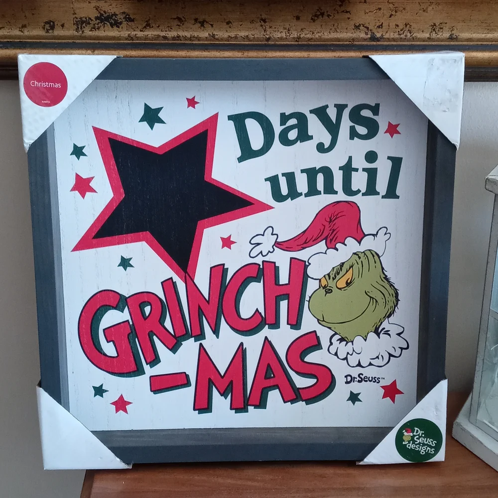Grinch wood decor
